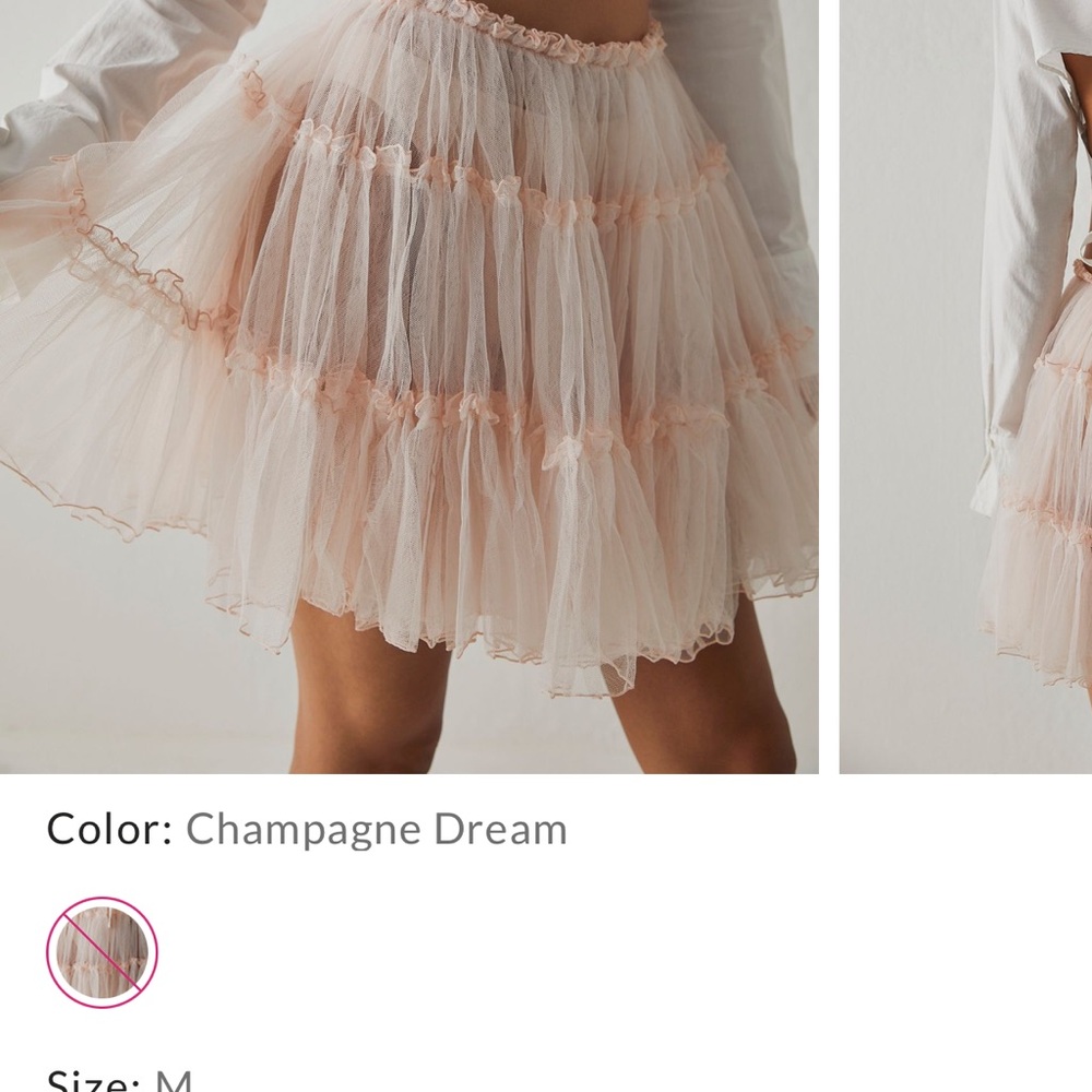 Free People Champagne Skater Skirt
Tutu into this half slip
No tags